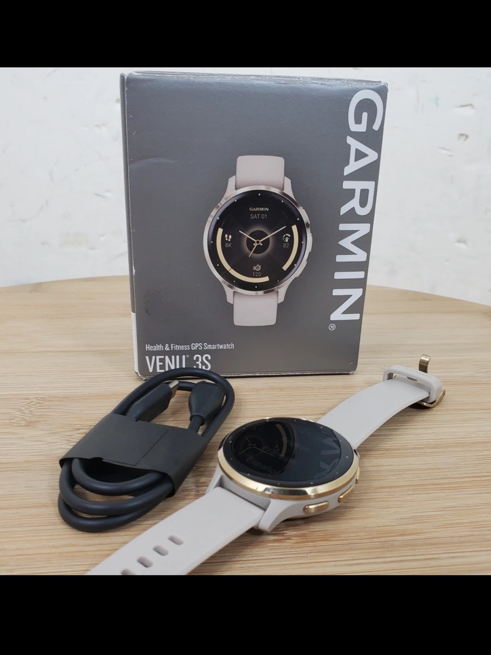 Garmin Venu 3S Fitness Activity Tracker Smartwatch 41mm GPS - Gold